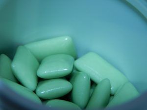 キシリトールとフッ素で虫歯予防