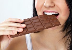 虫歯、歯周病になりやすい生活習慣とは